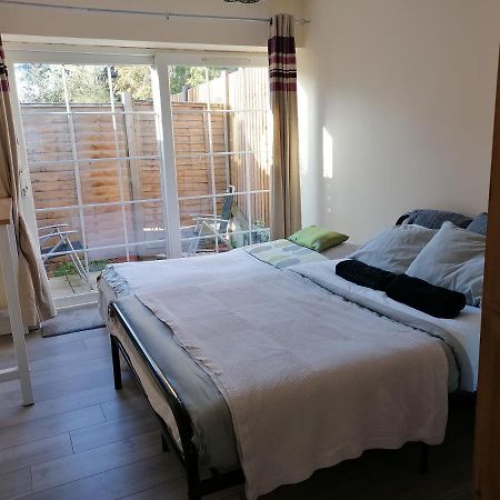 Chantilly Lejlighed Ickenham Eksteriør billede