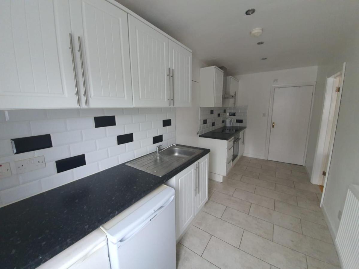 Chantilly Lejlighed Ickenham Eksteriør billede
